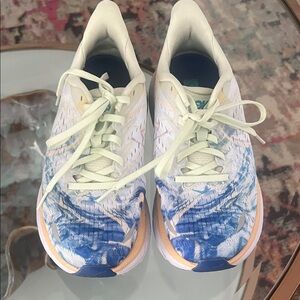 Hoka Clifton 8 Women's Blue and White Athletic Shoes